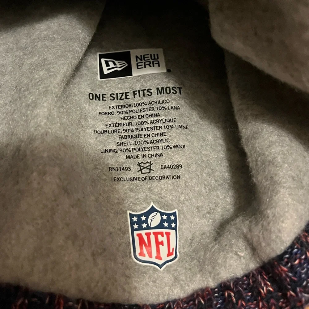 New England Patriots Women's knit fleece lined winter hat 🏈 Very warm. GO PATS! - Picture 2 of 3